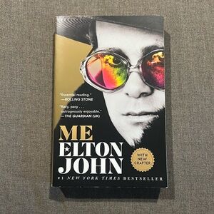 📚Me by Elton John